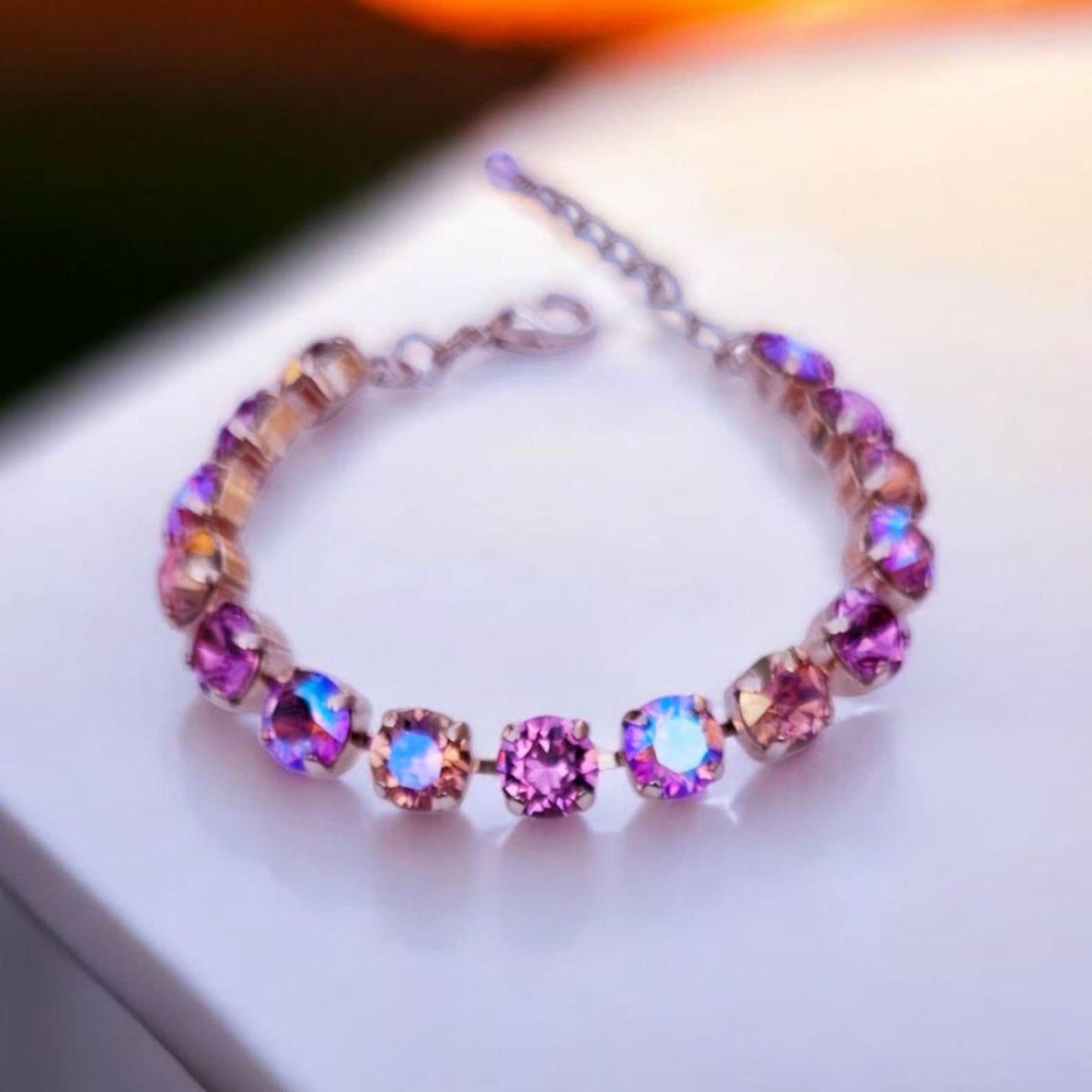 Feminine Gem Bracelet | Støtt brystkreft