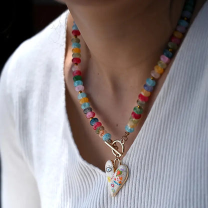 Colorful Charmed Necklace | Støtt brystkreft